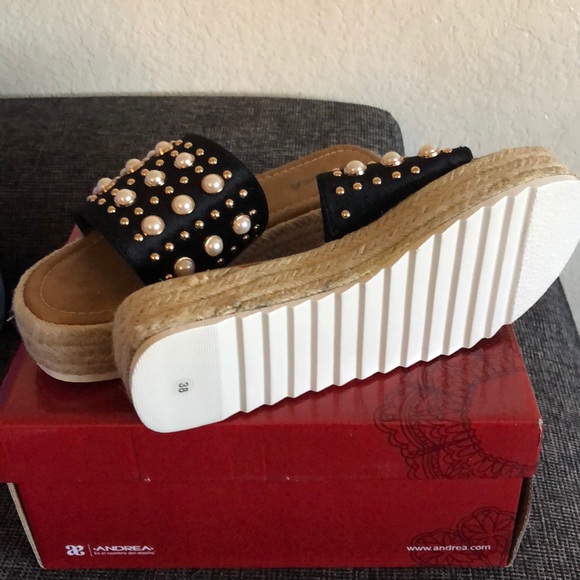 sandals with platform, Andrea’s Mexican Brand. - Picture 3 of 4